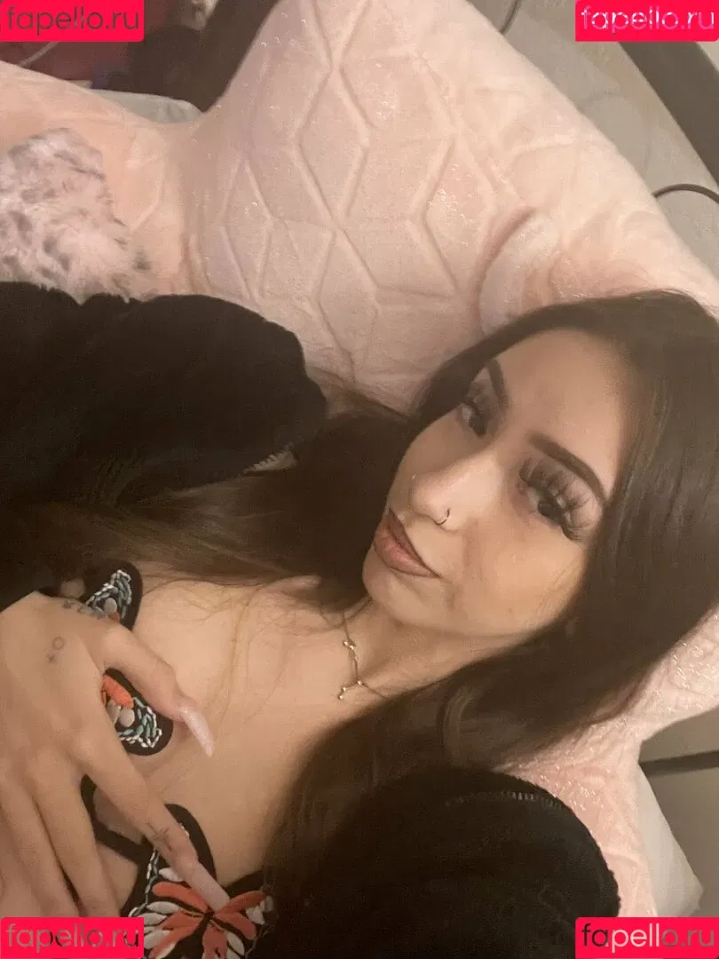 Mel / Melfarahmand / https: / luvvvmelx / melxo Onlyfans Photo Gallery 