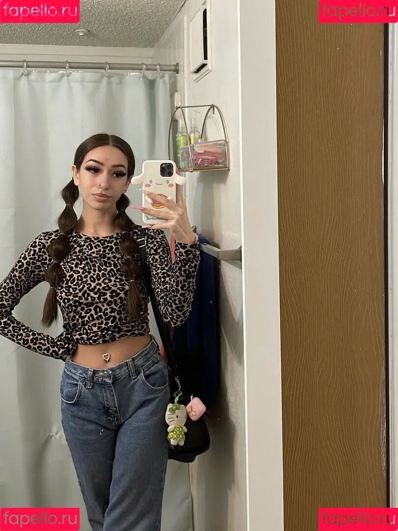 Mel / Melfarahmand / https: / luvvvmelx / melxo Onlyfans Photo Gallery 