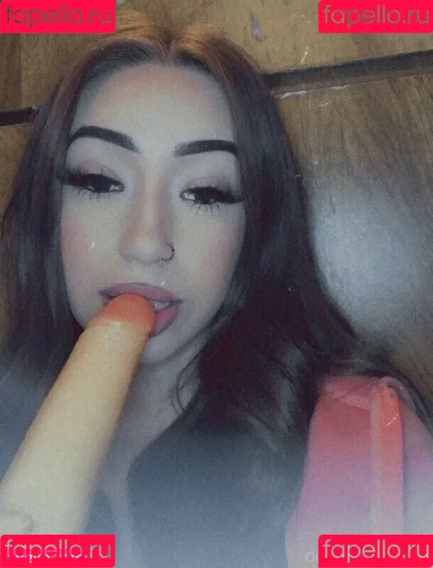 Mel / Melfarahmand / https: / luvvvmelx / melxo Onlyfans Photo Gallery 