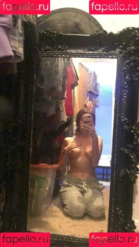 Mel / Melfarahmand / https: / luvvvmelx / melxo Onlyfans Photo Gallery 