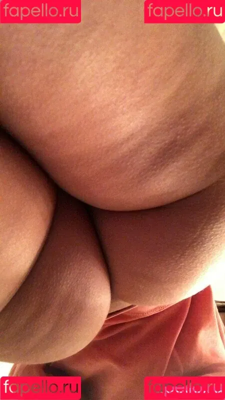 Mel / Melfarahmand / https: / luvvvmelx / melxo Onlyfans Photo Gallery 