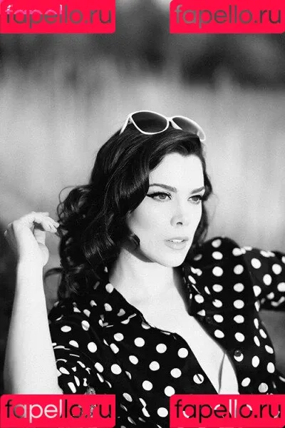 Nicole Vaunt / Vauntastic Onlyfans Photo Gallery 