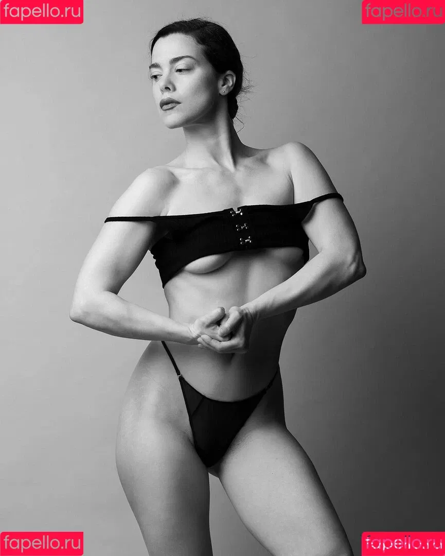 Nicole Vaunt / Vauntastic Onlyfans Photo Gallery 