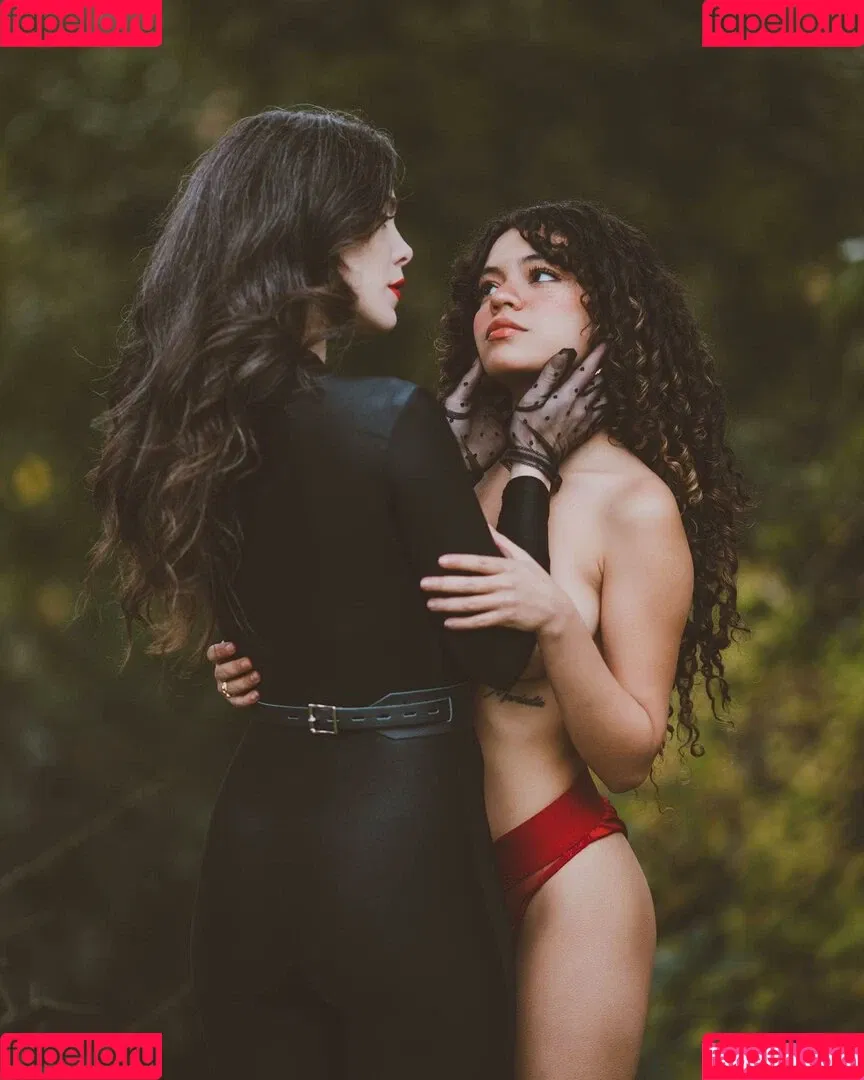 Nicole Vaunt / Vauntastic Onlyfans Photo Gallery 