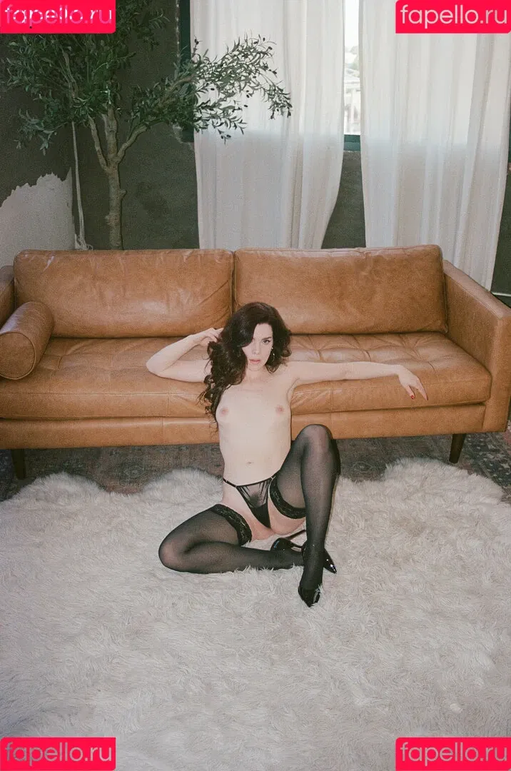 Nicole Vaunt / Vauntastic Onlyfans Photo Gallery 