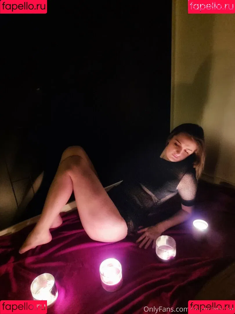 aurorawilder / thisisaurorawilder Onlyfans Photo Gallery 