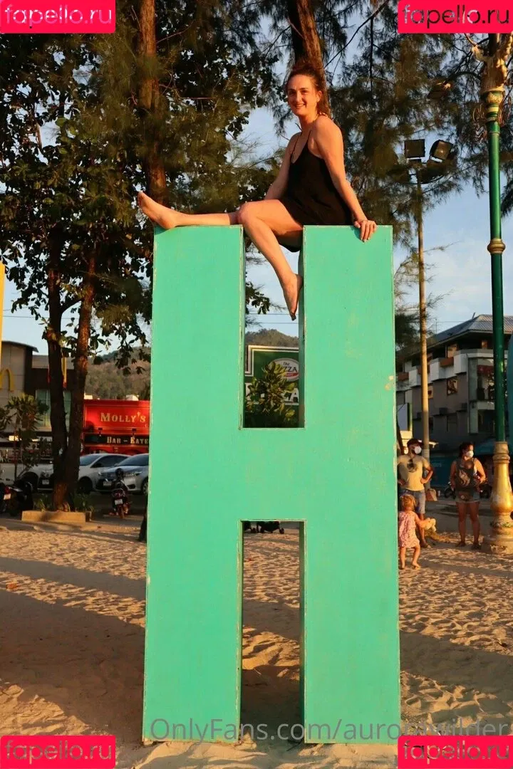 aurorawilder / thisisaurorawilder Onlyfans Photo Gallery 