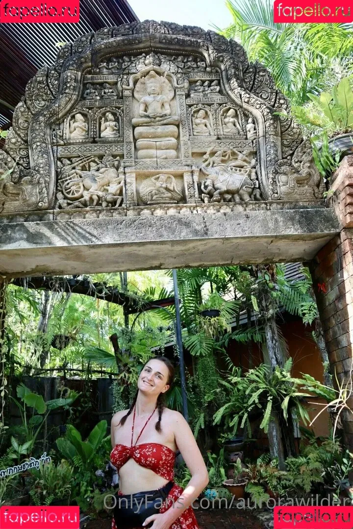 aurorawilder / thisisaurorawilder Onlyfans Photo Gallery 