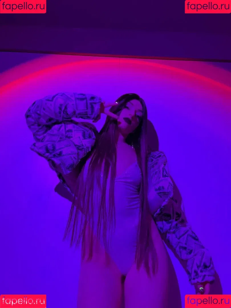 DJNUTELLOWS / Nutellows / nutellofans Onlyfans Photo Gallery 