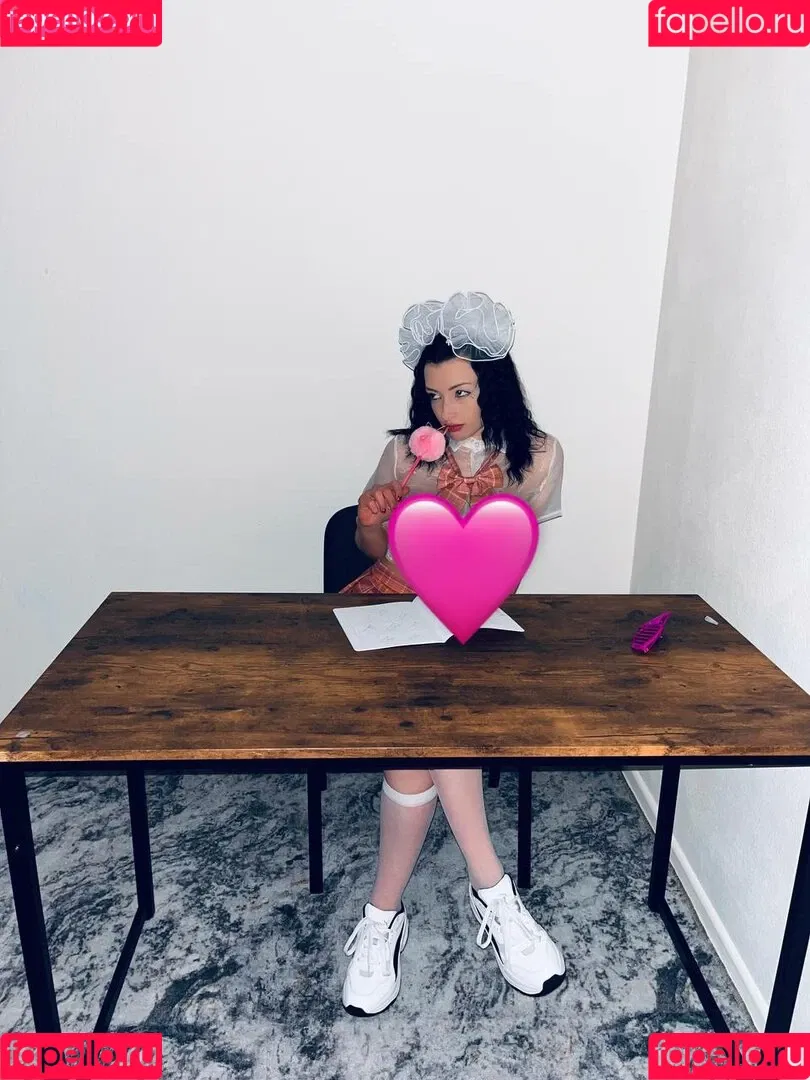 DJNUTELLOWS / Nutellows / nutellofans Onlyfans Photo Gallery 