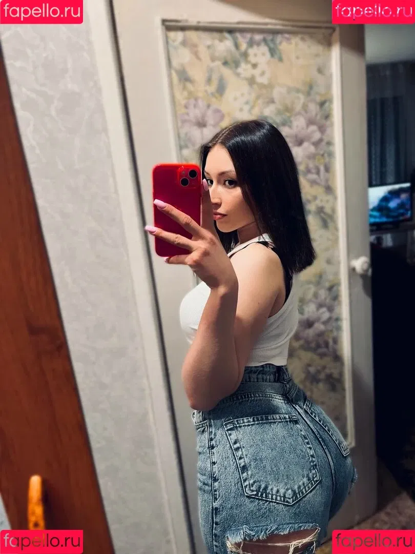 DJNUTELLOWS / Nutellows / nutellofans Onlyfans Photo Gallery 