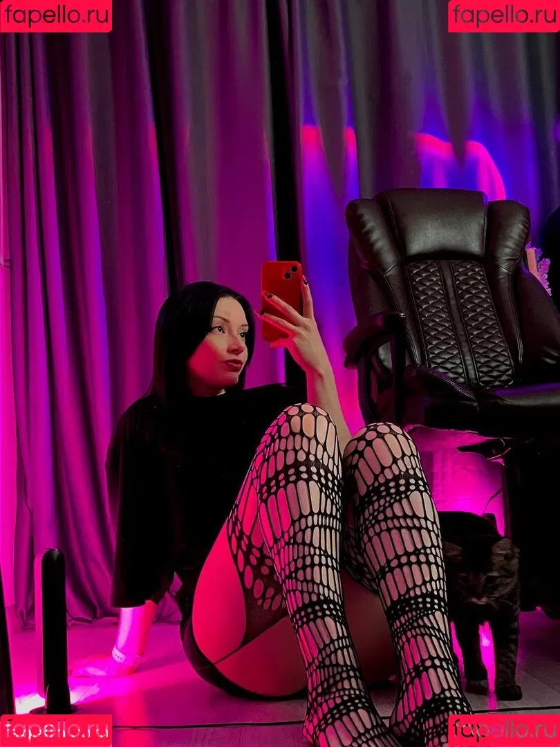 DJNUTELLOWS / Nutellows / nutellofans Onlyfans Photo Gallery 