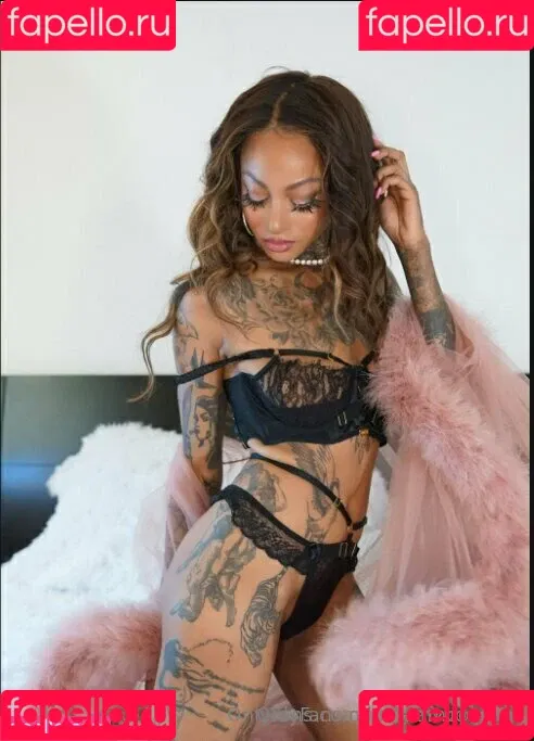 brianamoon_ / brianamoonfree Onlyfans Photo Gallery 