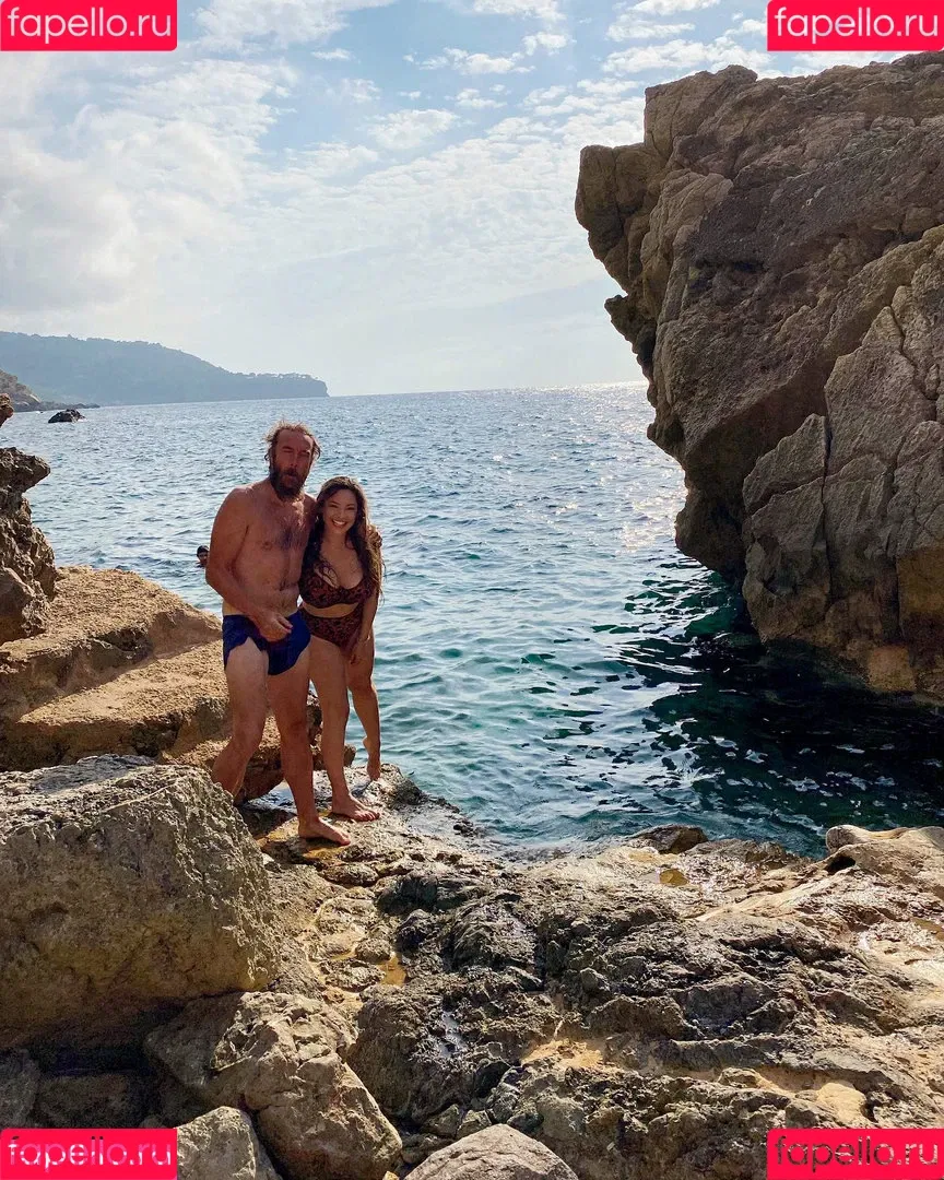 IAMKELLYBROOK / Kelly Brook / iamkb Onlyfans Photo Gallery 