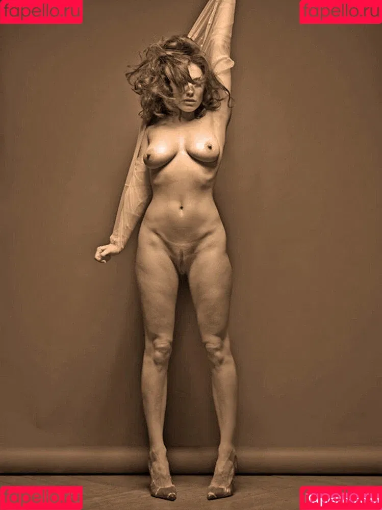 IAMKELLYBROOK / Kelly Brook / iamkb Onlyfans Photo Gallery 