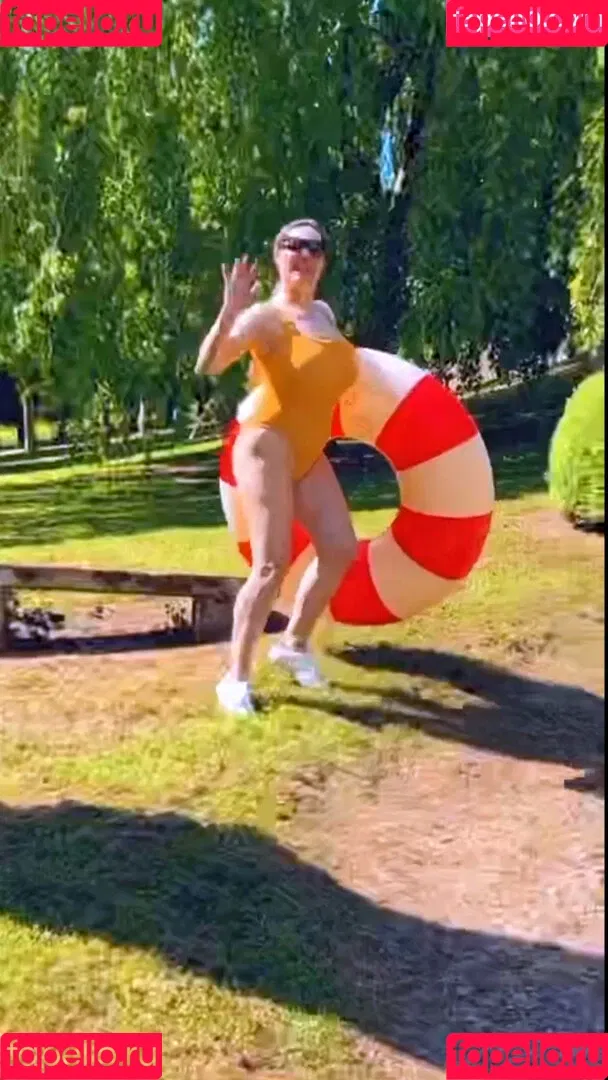 IAMKELLYBROOK / Kelly Brook / iamkb Onlyfans Photo Gallery 