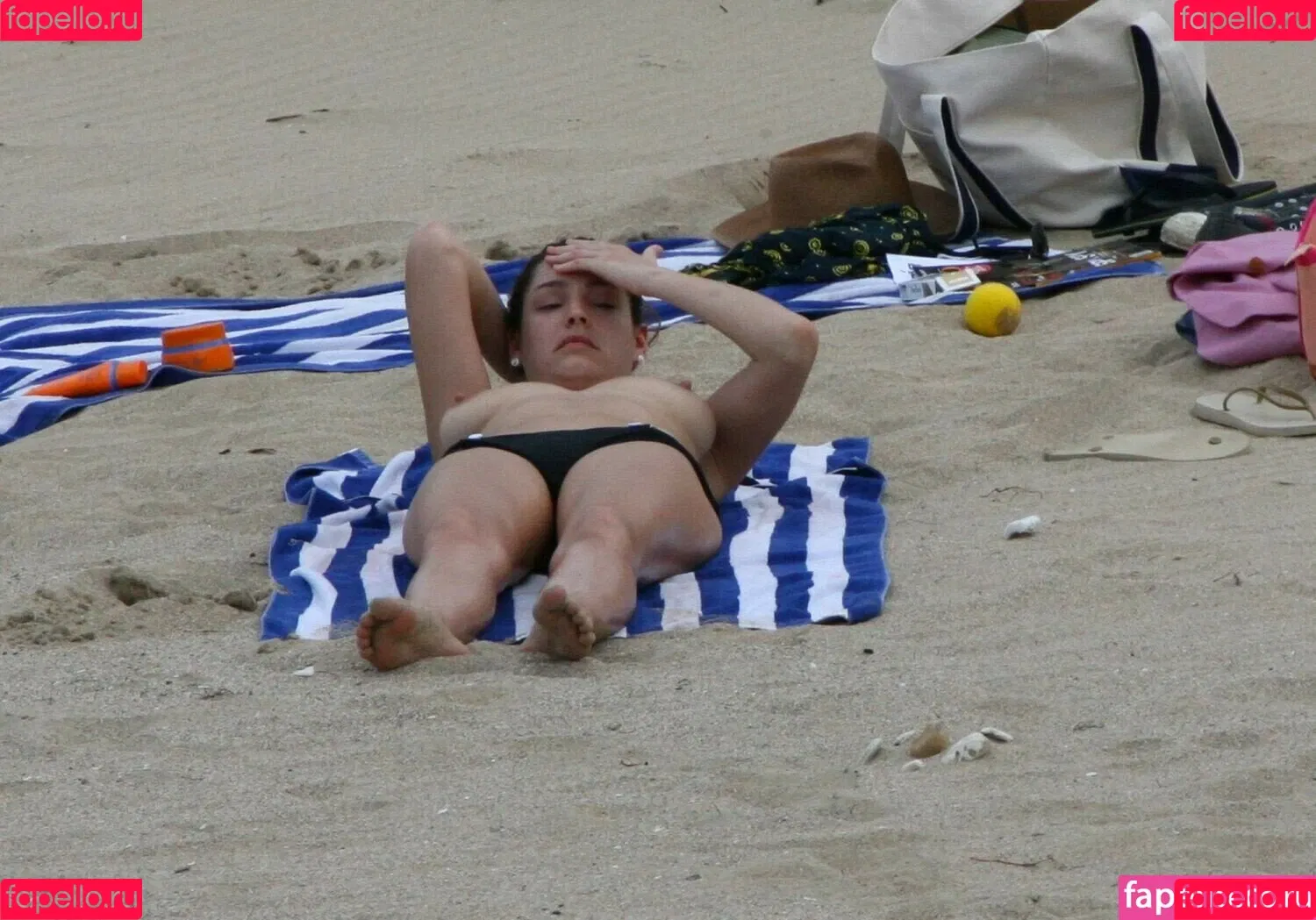 IAMKELLYBROOK / Kelly Brook / iamkb Onlyfans Photo Gallery 