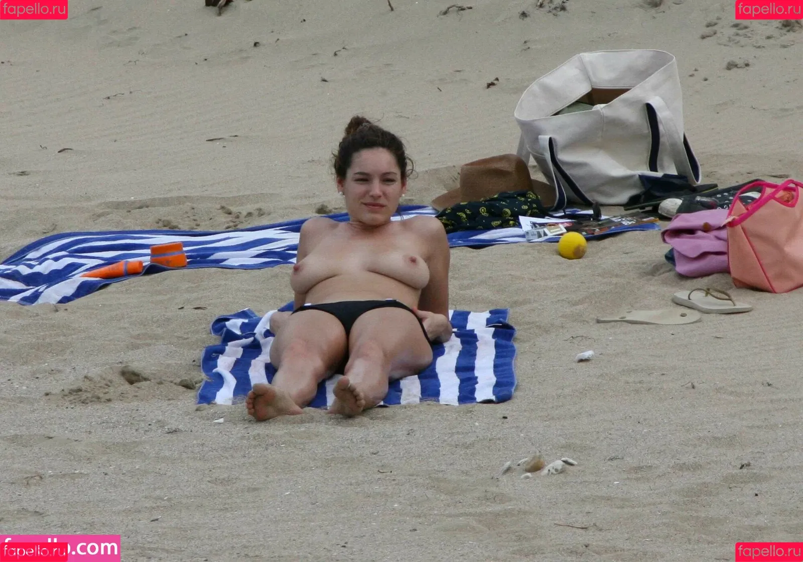 IAMKELLYBROOK / Kelly Brook / iamkb Onlyfans Photo Gallery 