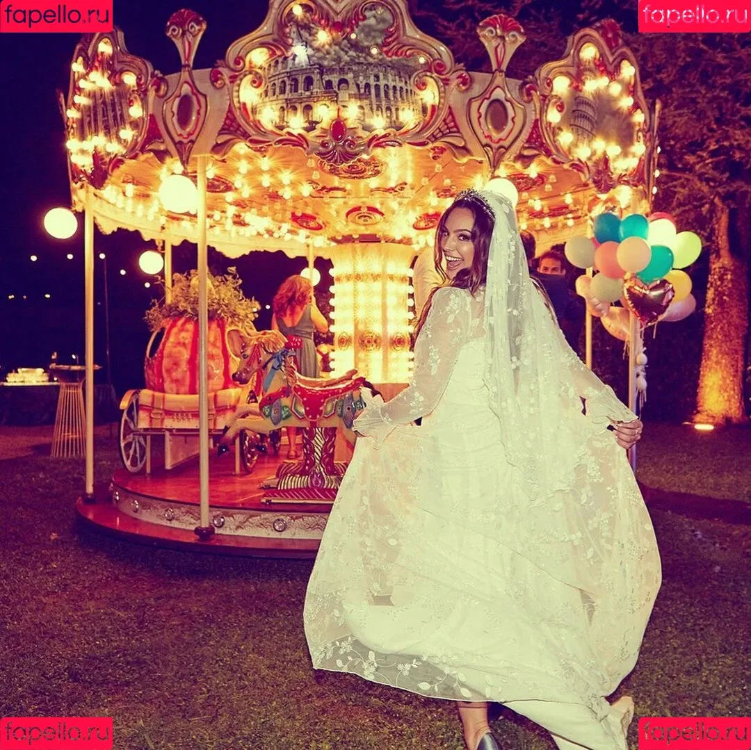 IAMKELLYBROOK / Kelly Brook / iamkb Onlyfans Photo Gallery 