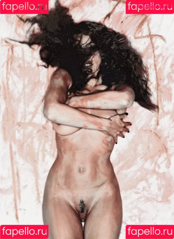 IAMKELLYBROOK / Kelly Brook / iamkb Onlyfans Photo Gallery 