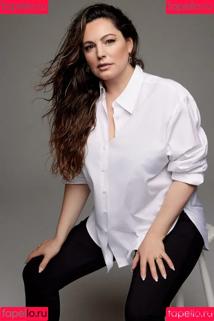 IAMKELLYBROOK / Kelly Brook / iamkb Onlyfans Photo Gallery 