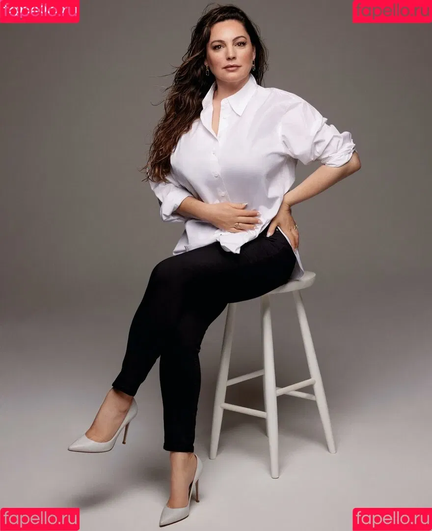 IAMKELLYBROOK / Kelly Brook / iamkb Onlyfans Photo Gallery 