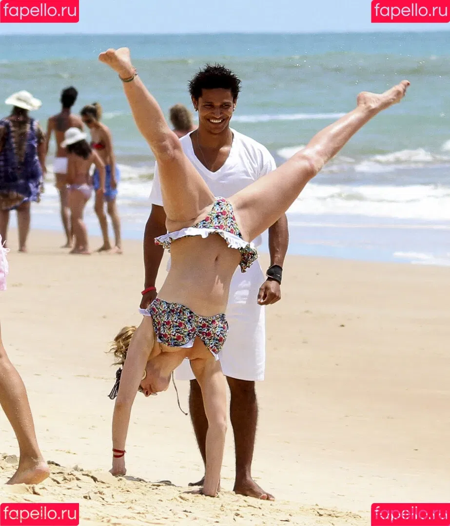 IAMKELLYBROOK / Kelly Brook / iamkb Onlyfans Photo Gallery 