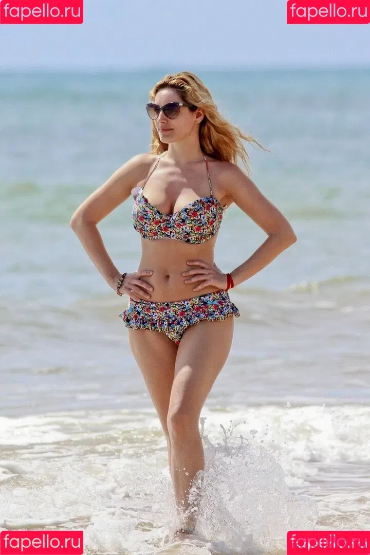 IAMKELLYBROOK / Kelly Brook / iamkb Onlyfans Photo Gallery 