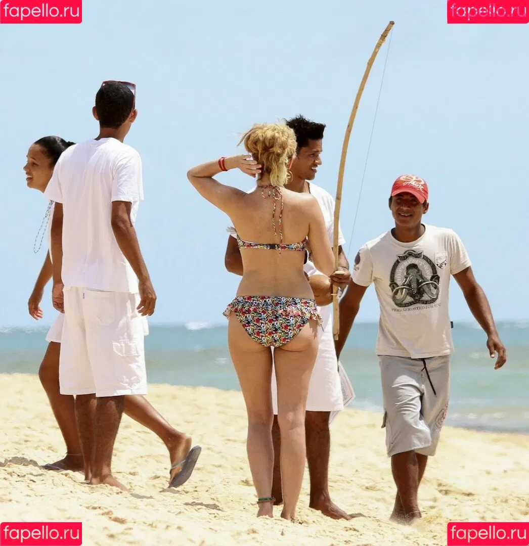 IAMKELLYBROOK / Kelly Brook / iamkb Onlyfans Photo Gallery 