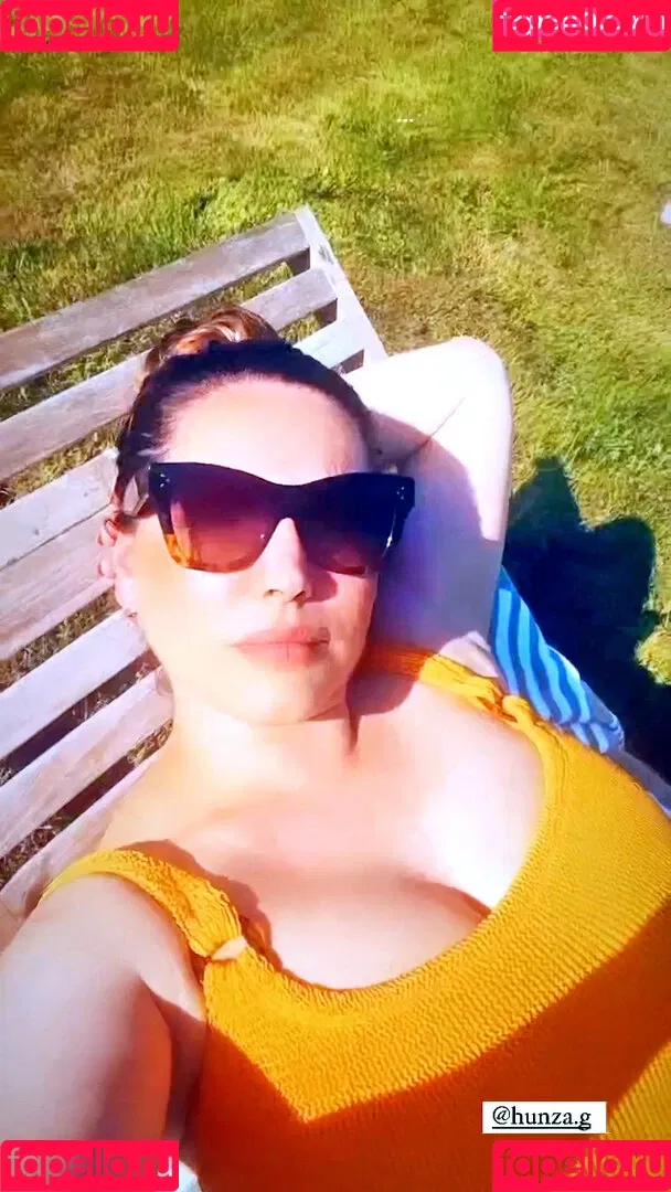 IAMKELLYBROOK / Kelly Brook / iamkb Onlyfans Photo Gallery 