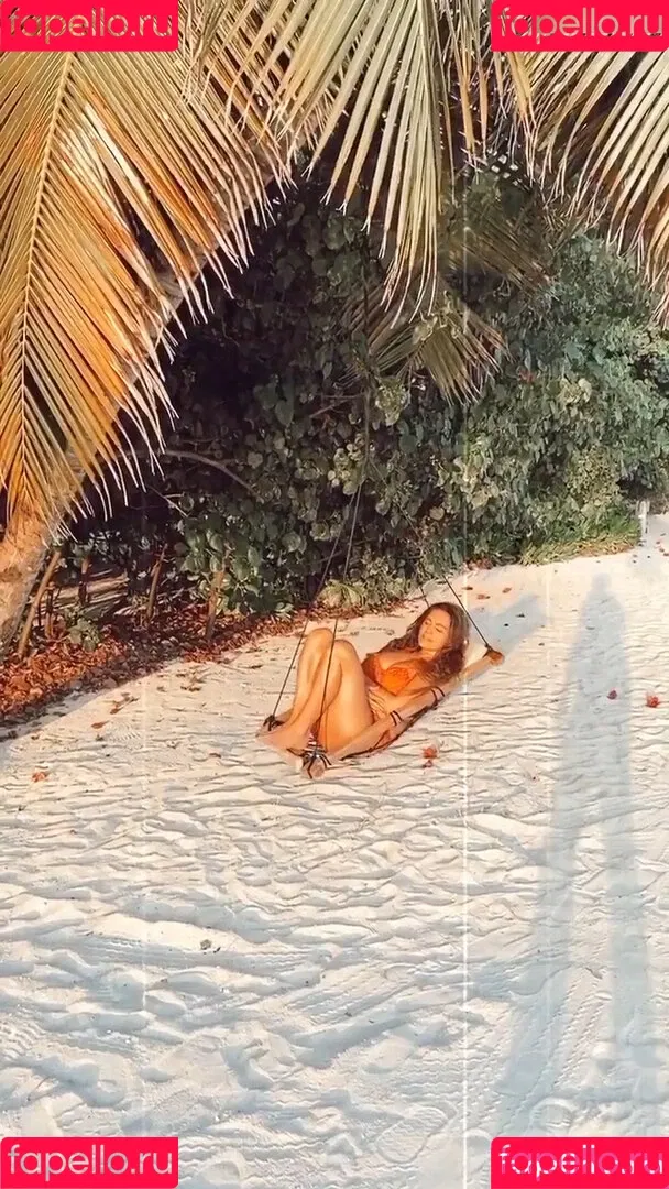 IAMKELLYBROOK / Kelly Brook / iamkb Onlyfans Photo Gallery 