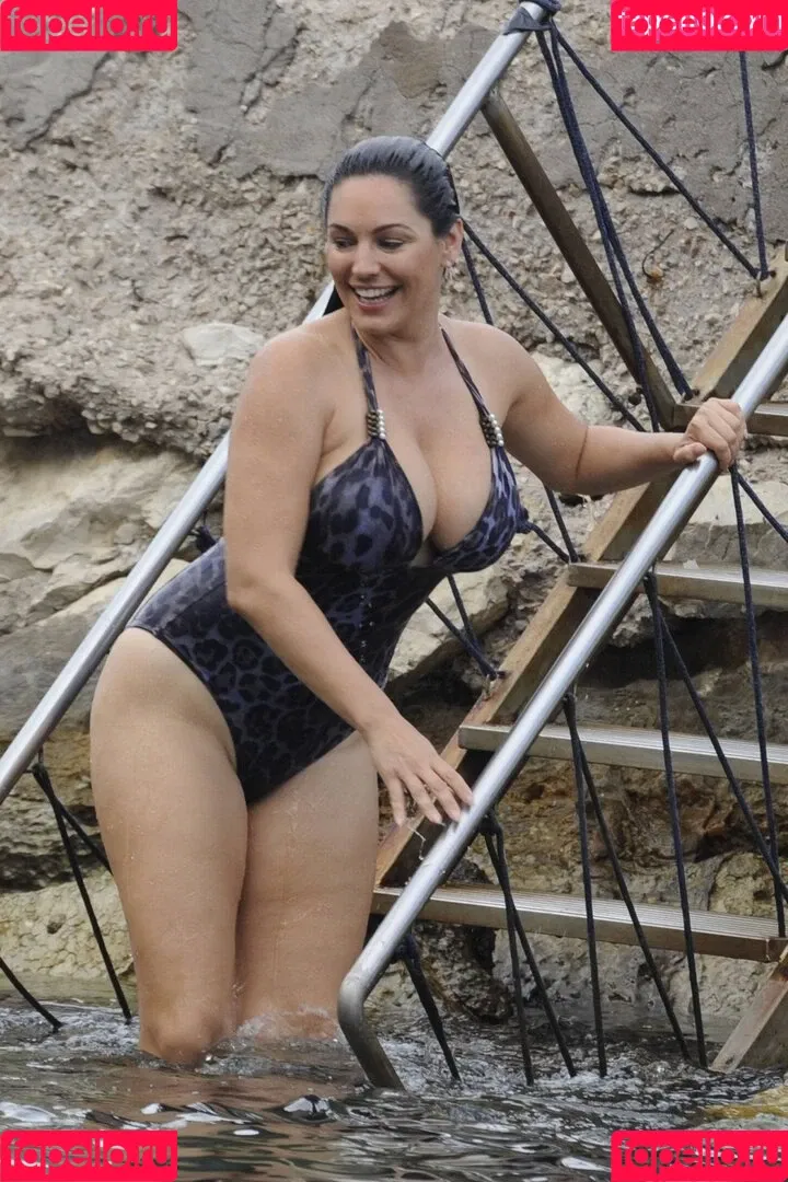IAMKELLYBROOK / Kelly Brook / iamkb Onlyfans Photo Gallery 