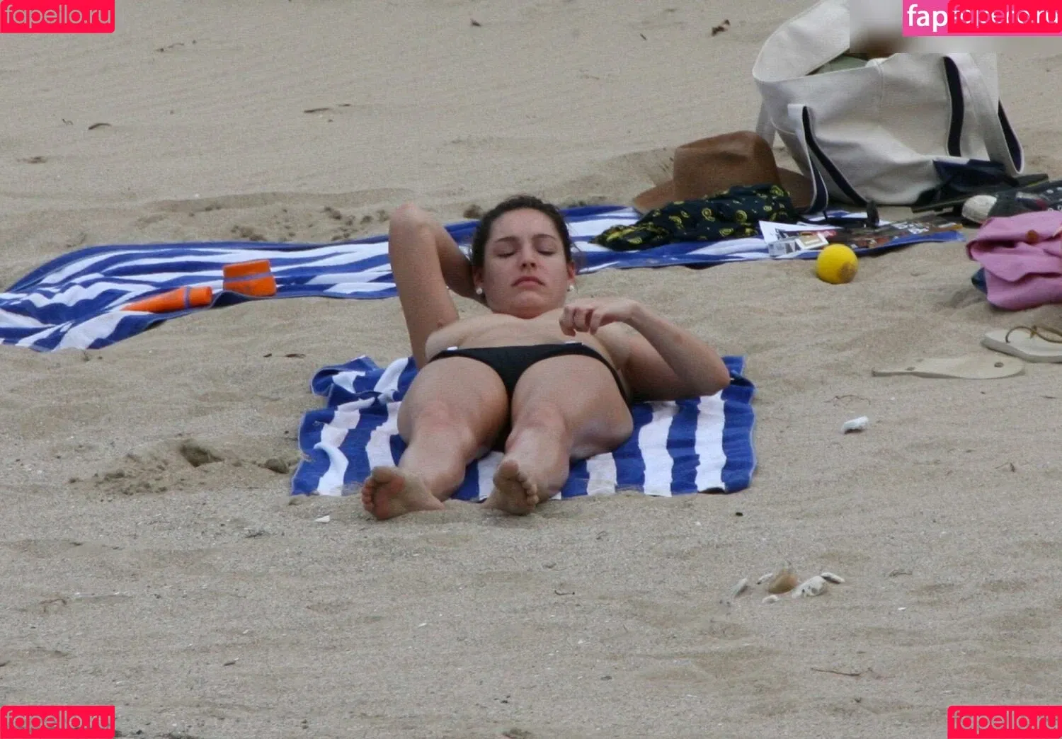 IAMKELLYBROOK / Kelly Brook / iamkb Onlyfans Photo Gallery 