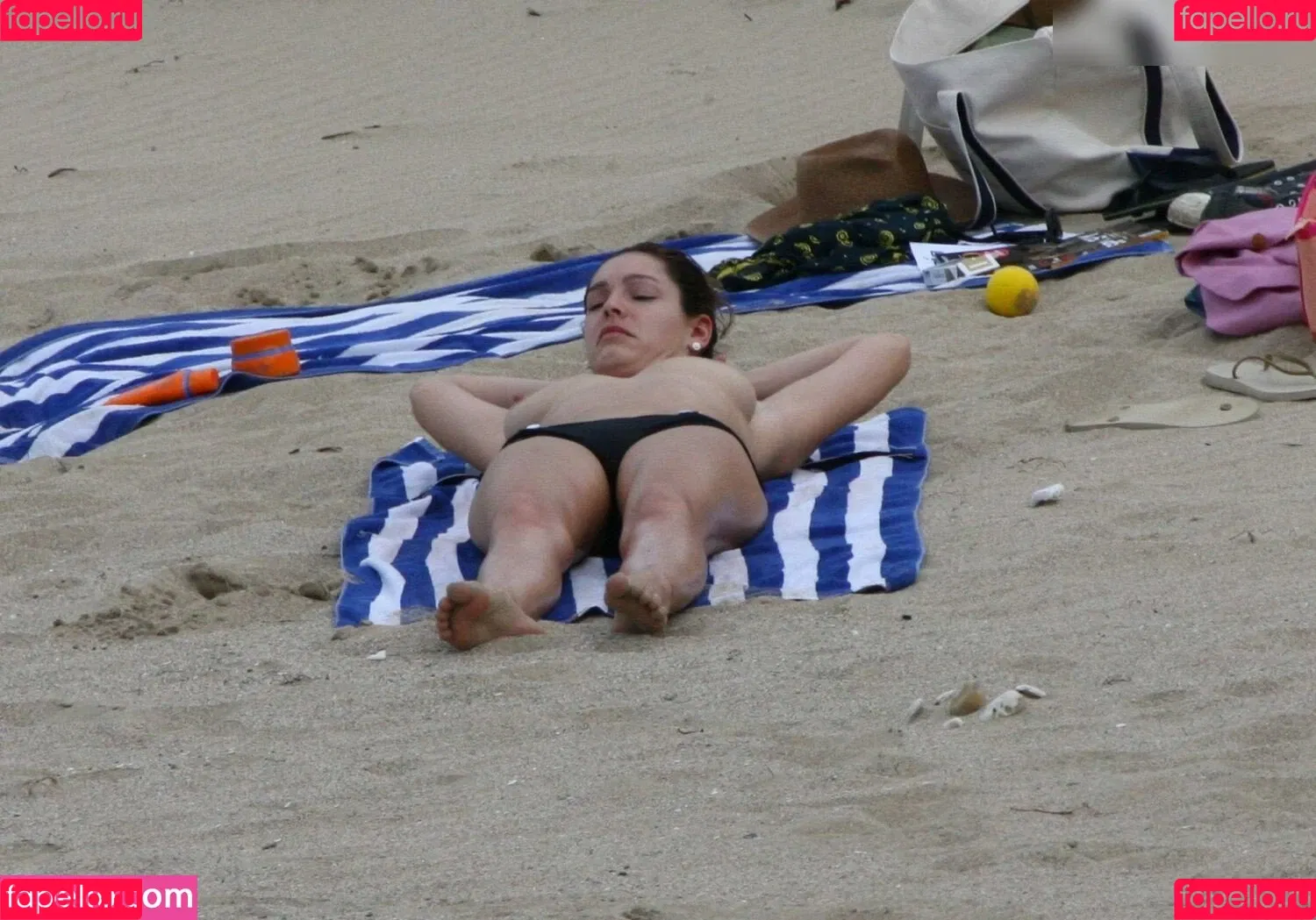 IAMKELLYBROOK / Kelly Brook / iamkb Onlyfans Photo Gallery 