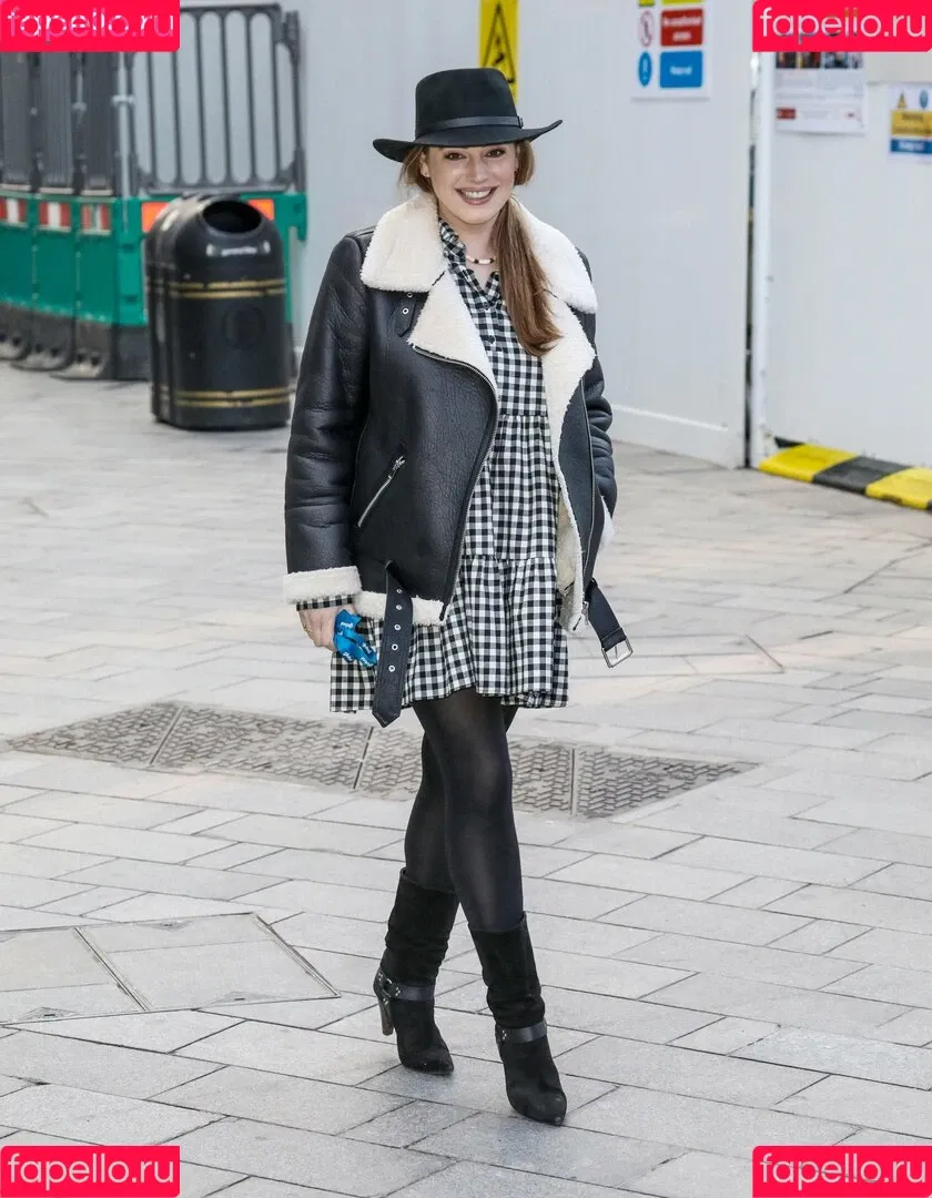 IAMKELLYBROOK / Kelly Brook / iamkb Onlyfans Photo Gallery 