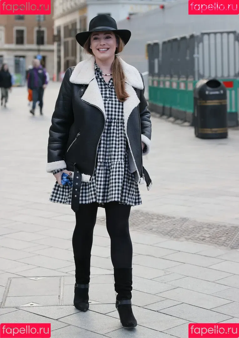 IAMKELLYBROOK / Kelly Brook / iamkb Onlyfans Photo Gallery 