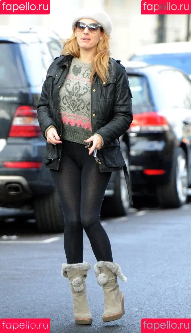 IAMKELLYBROOK / Kelly Brook / iamkb Onlyfans Photo Gallery 