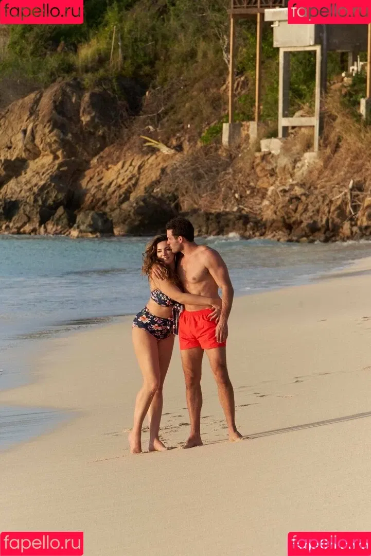 IAMKELLYBROOK / Kelly Brook / iamkb Onlyfans Photo Gallery 