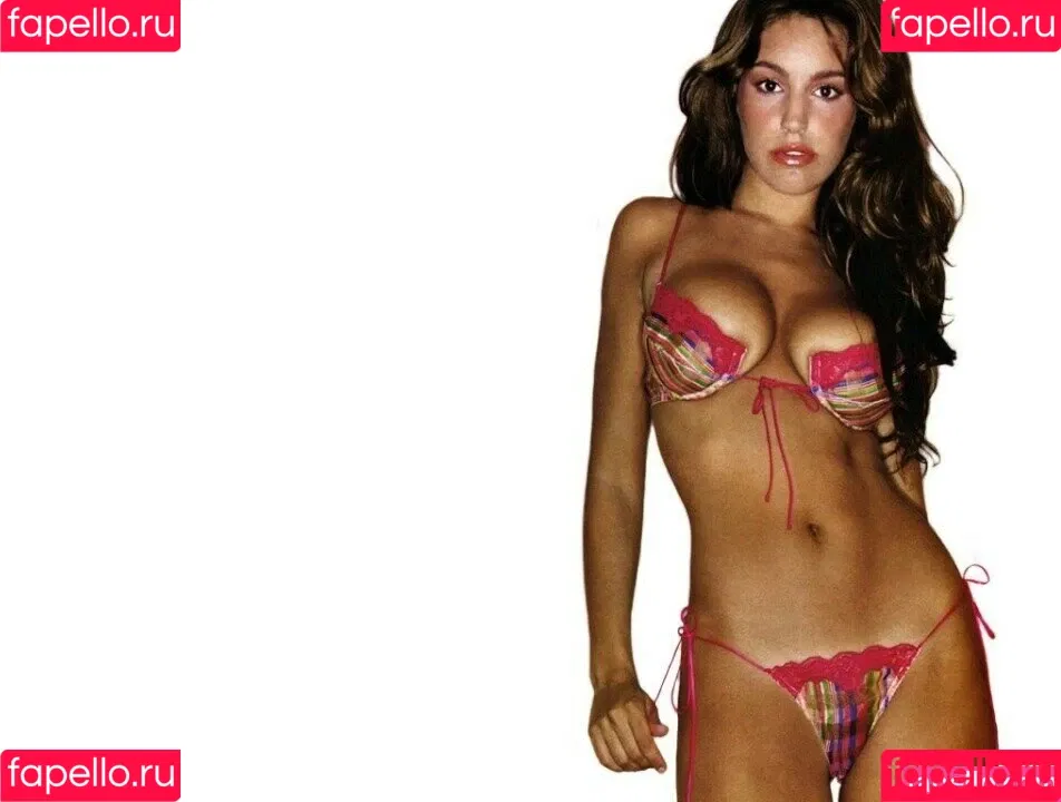 IAMKELLYBROOK / Kelly Brook / iamkb Onlyfans Photo Gallery 