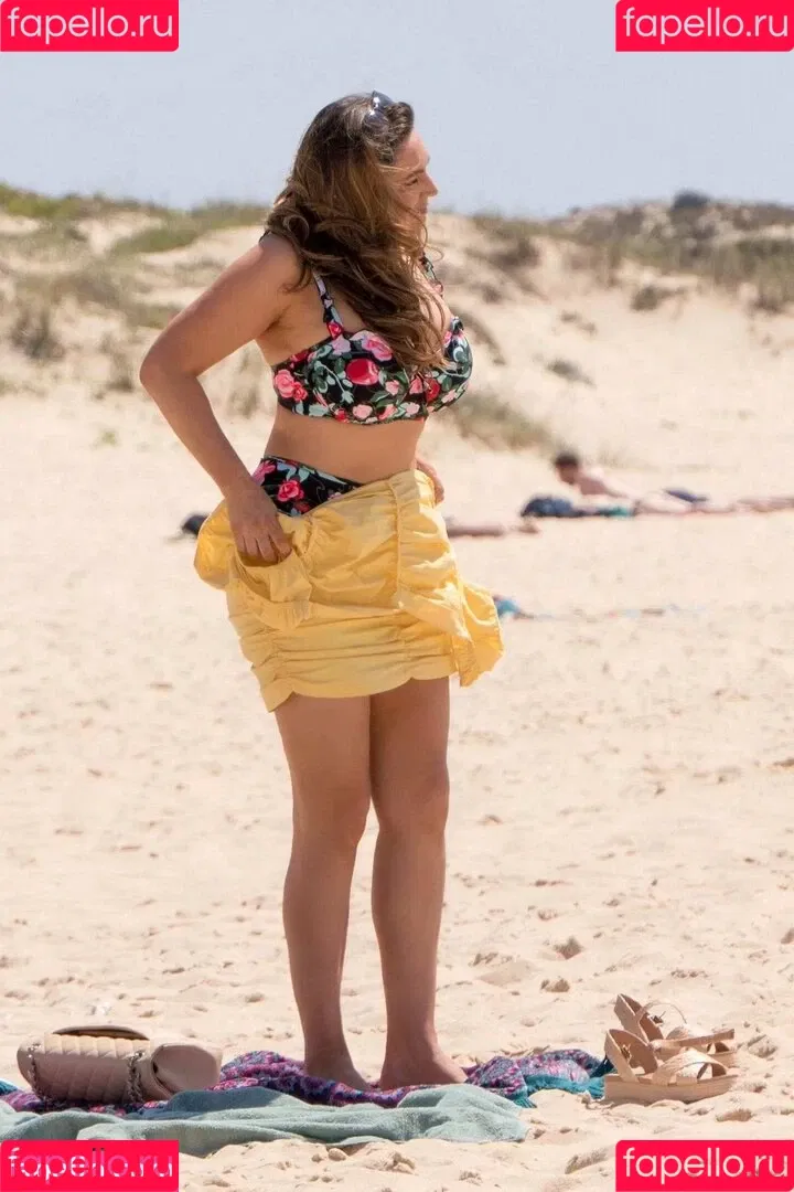 IAMKELLYBROOK / Kelly Brook / iamkb Onlyfans Photo Gallery 