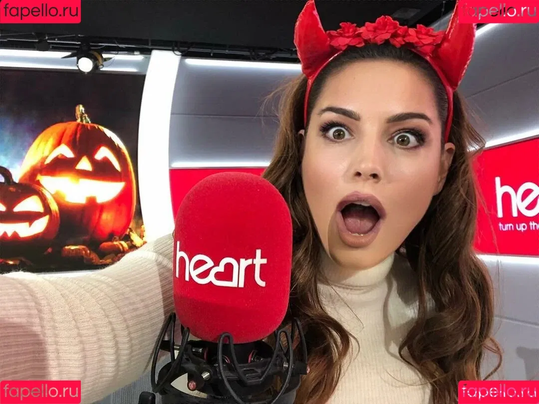 IAMKELLYBROOK / Kelly Brook / iamkb Onlyfans Photo Gallery 