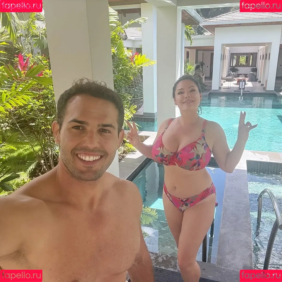 IAMKELLYBROOK / Kelly Brook / iamkb Onlyfans Photo Gallery 