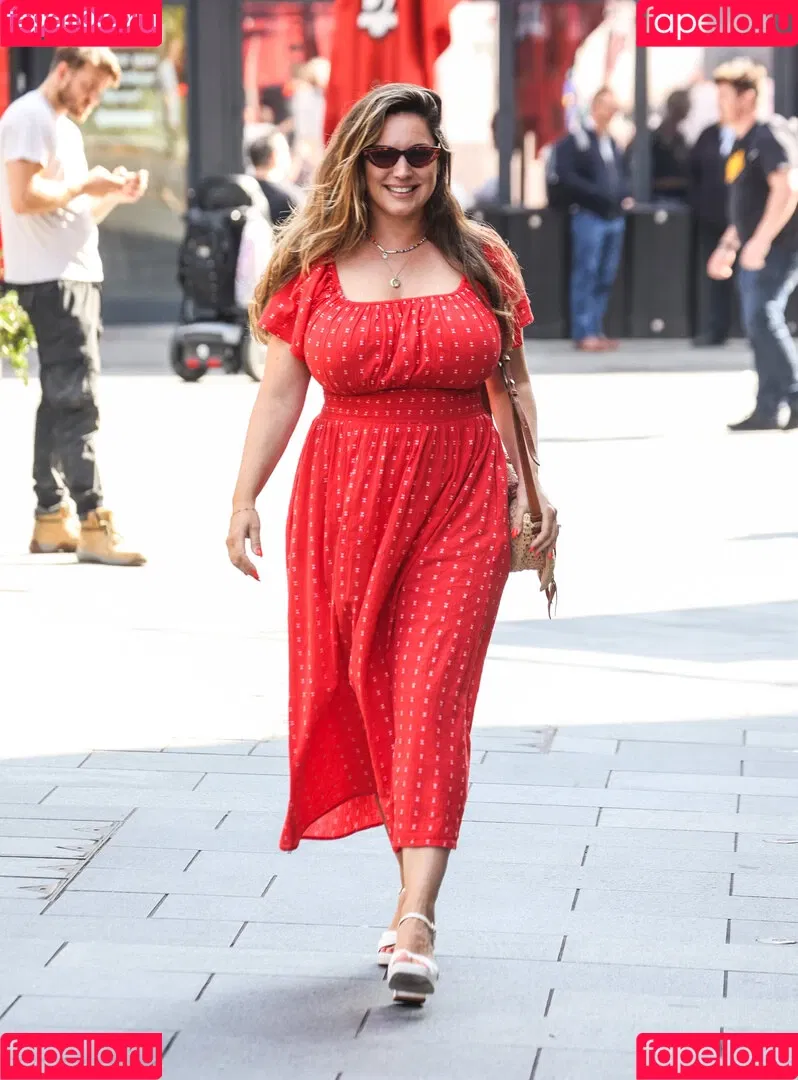 IAMKELLYBROOK / Kelly Brook / iamkb Onlyfans Photo Gallery 