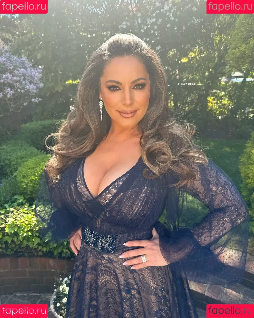 IAMKELLYBROOK / Kelly Brook / iamkb Onlyfans Photo Gallery 