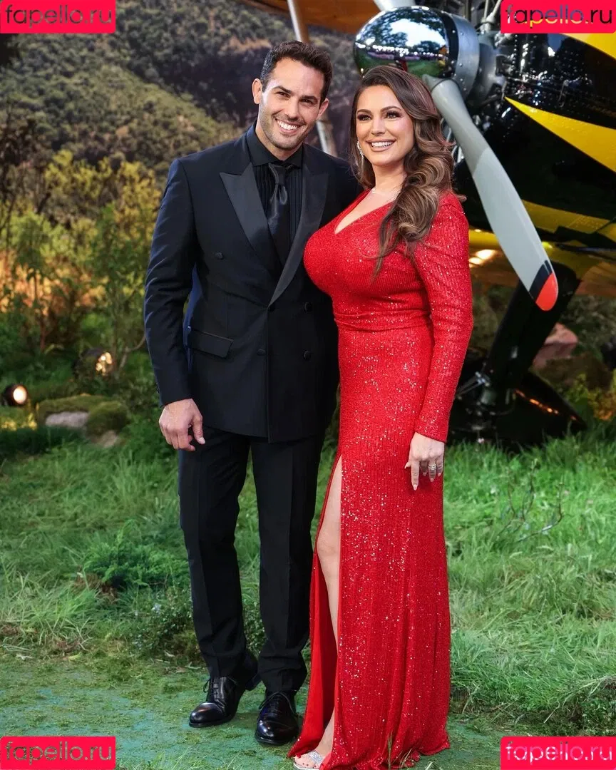 IAMKELLYBROOK / Kelly Brook / iamkb Onlyfans Photo Gallery 