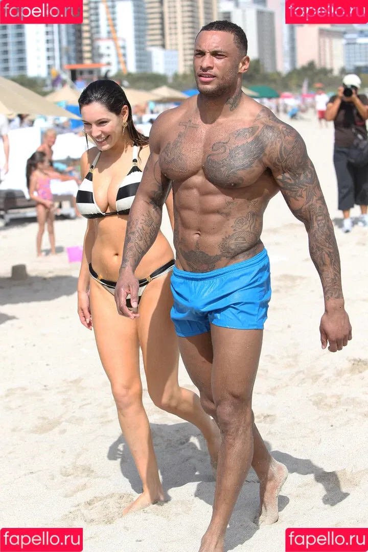 IAMKELLYBROOK / Kelly Brook / iamkb Onlyfans Photo Gallery 