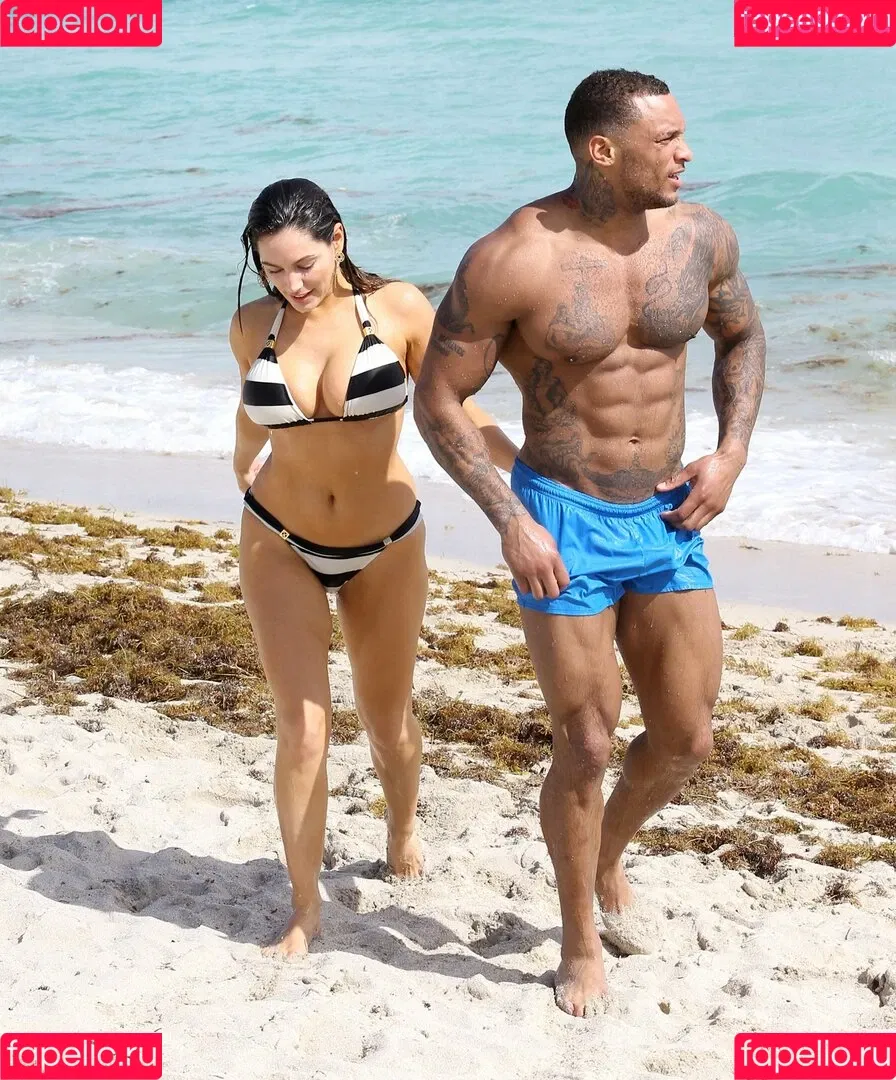 IAMKELLYBROOK / Kelly Brook / iamkb Onlyfans Photo Gallery 