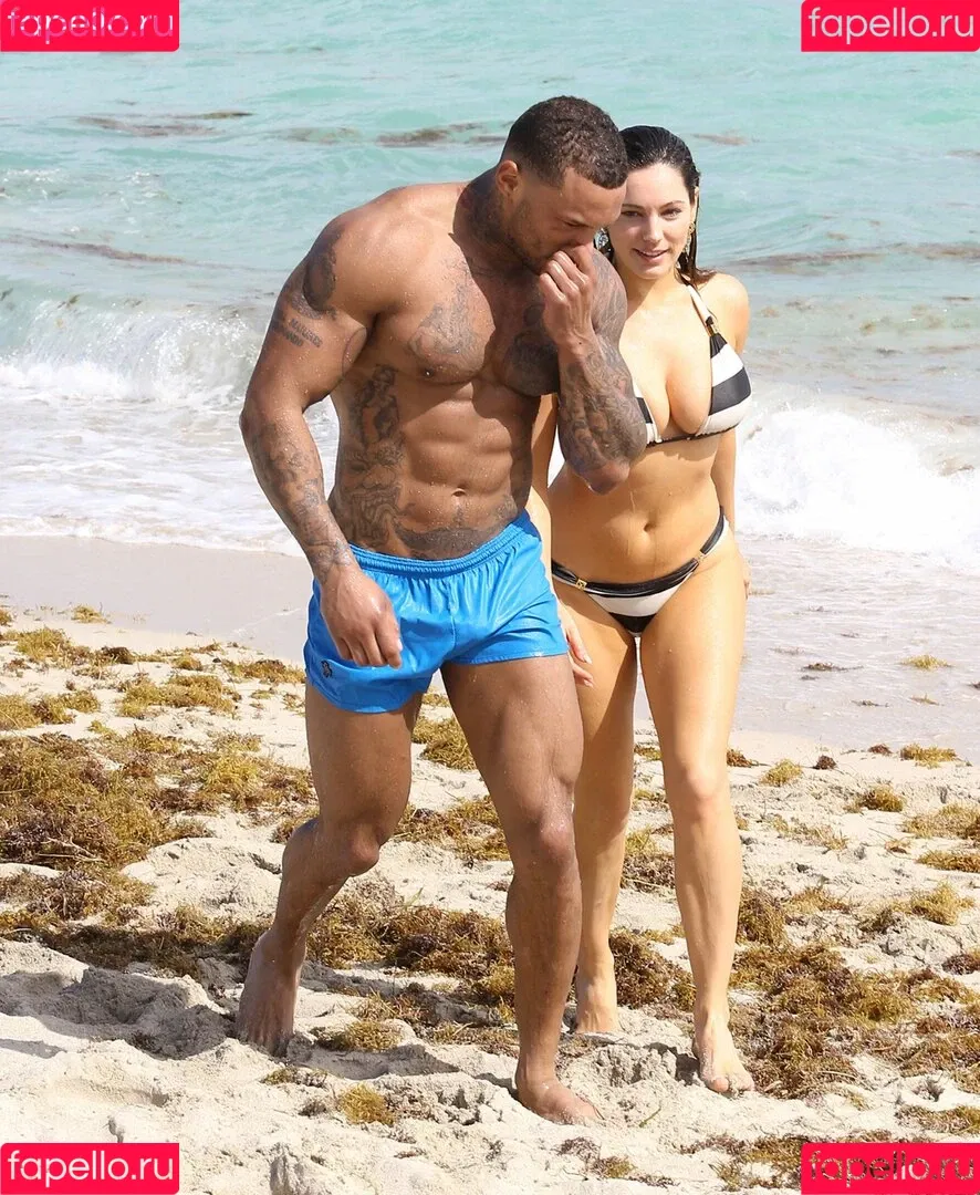 IAMKELLYBROOK / Kelly Brook / iamkb Onlyfans Photo Gallery 