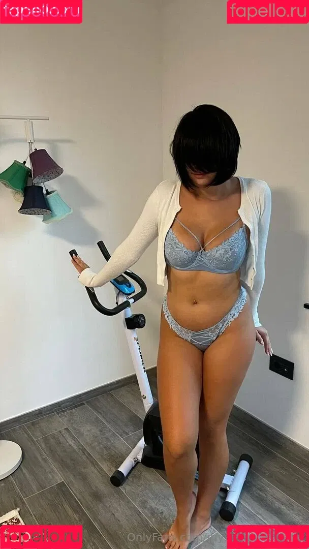 mysteriousellie / mysteriousellieee Onlyfans Photo Gallery 