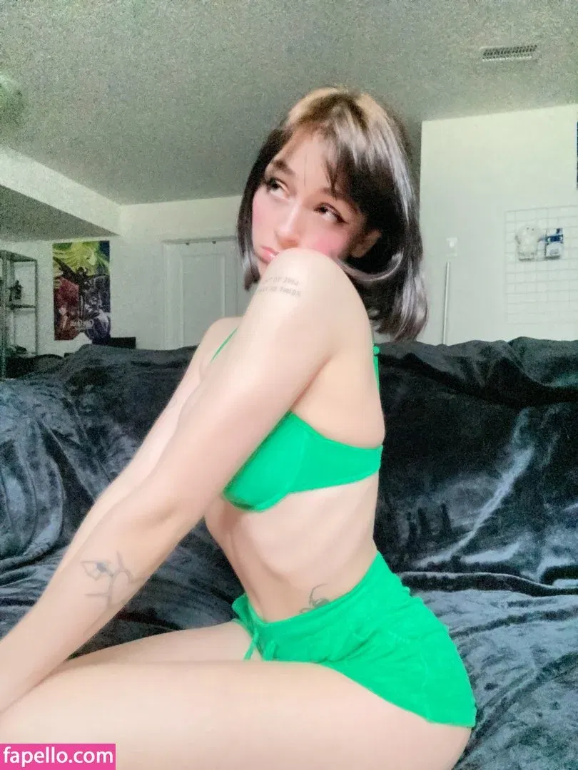 awholelottazozo Onlyfans Photo Gallery 